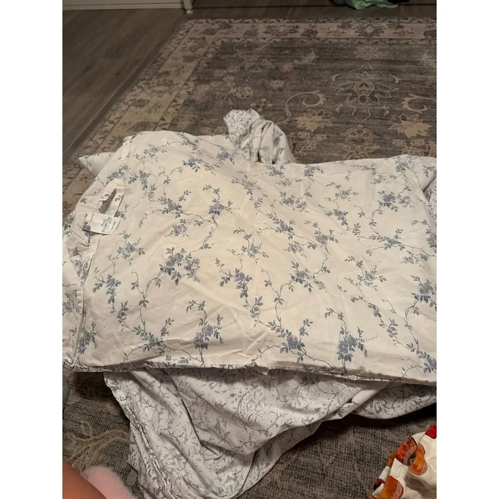 Simply Shabby Chic Reversible Batik Indigo Full/Queen Blue Floral Duvet Cover